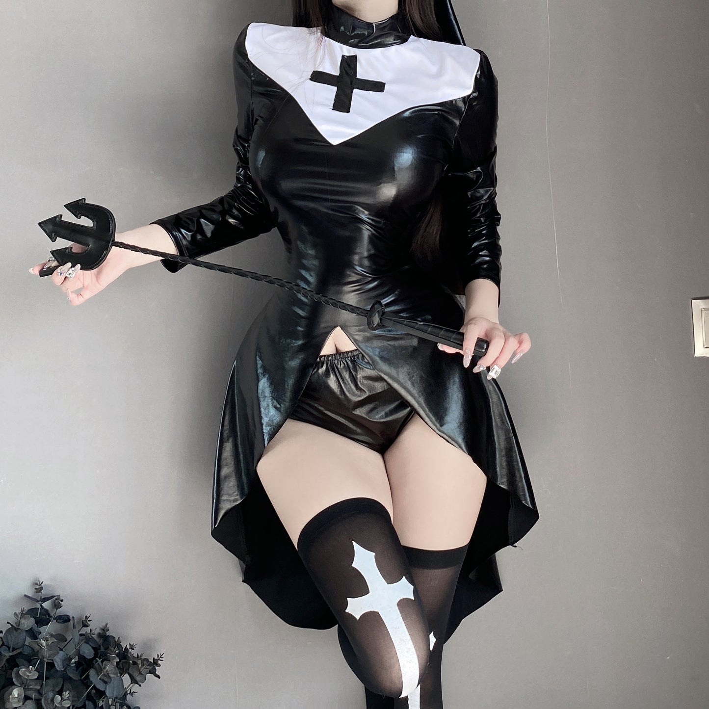 Dark Temptation Nun Cosplay Set – Sexy Gothic Costume with Cross Stockings