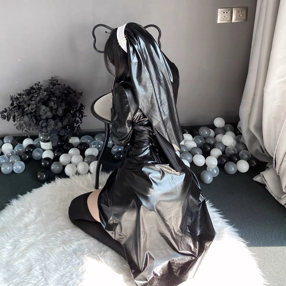 Dark Temptation Nun Cosplay Set – Sexy Gothic Costume with Cross Stockings