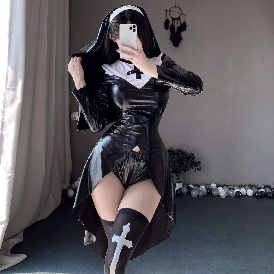 Dark Temptation Nun Cosplay Set – Sexy Gothic Costume with Cross Stockings